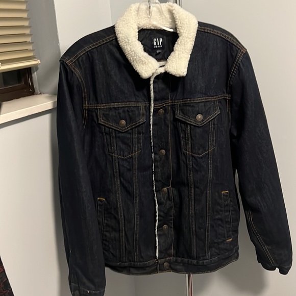GAP Dark wash denim Sherpa Trucker Jacket NEW - Picture 2 of 10